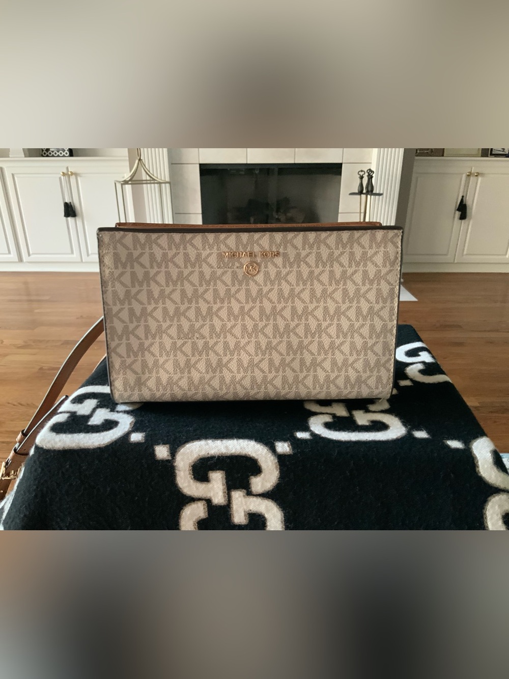 Michael Kors Beige signature crossbody purse